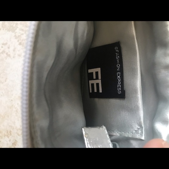 Express - Picture 2 of 3